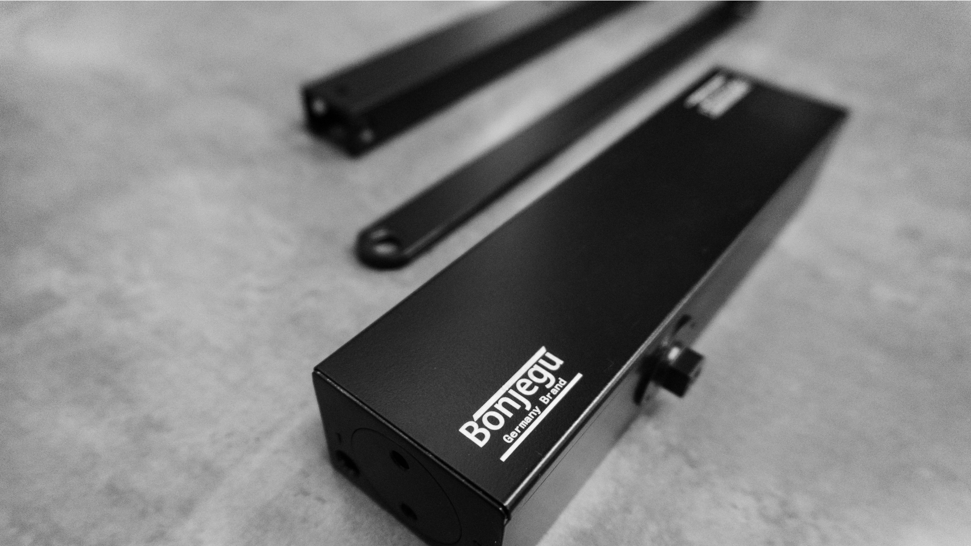 Door Closer with Slide Arm (Matt Black)